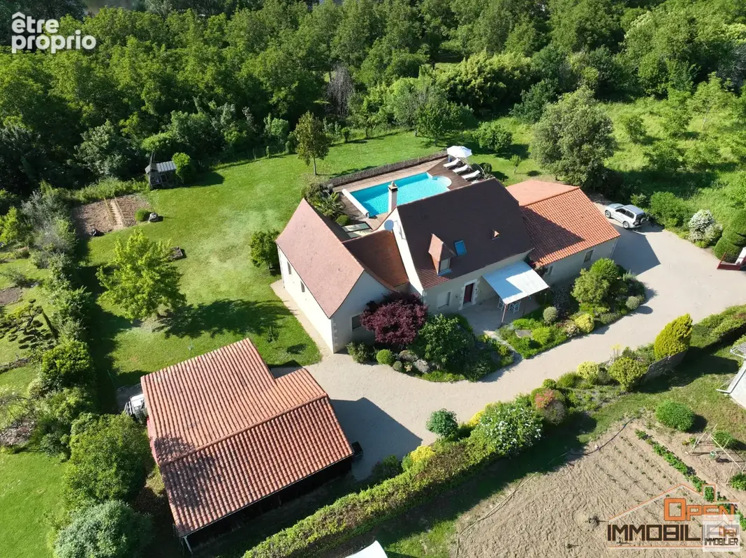 Photo Maison à Saint-Julien-De-Lampon au prix de 499 000€