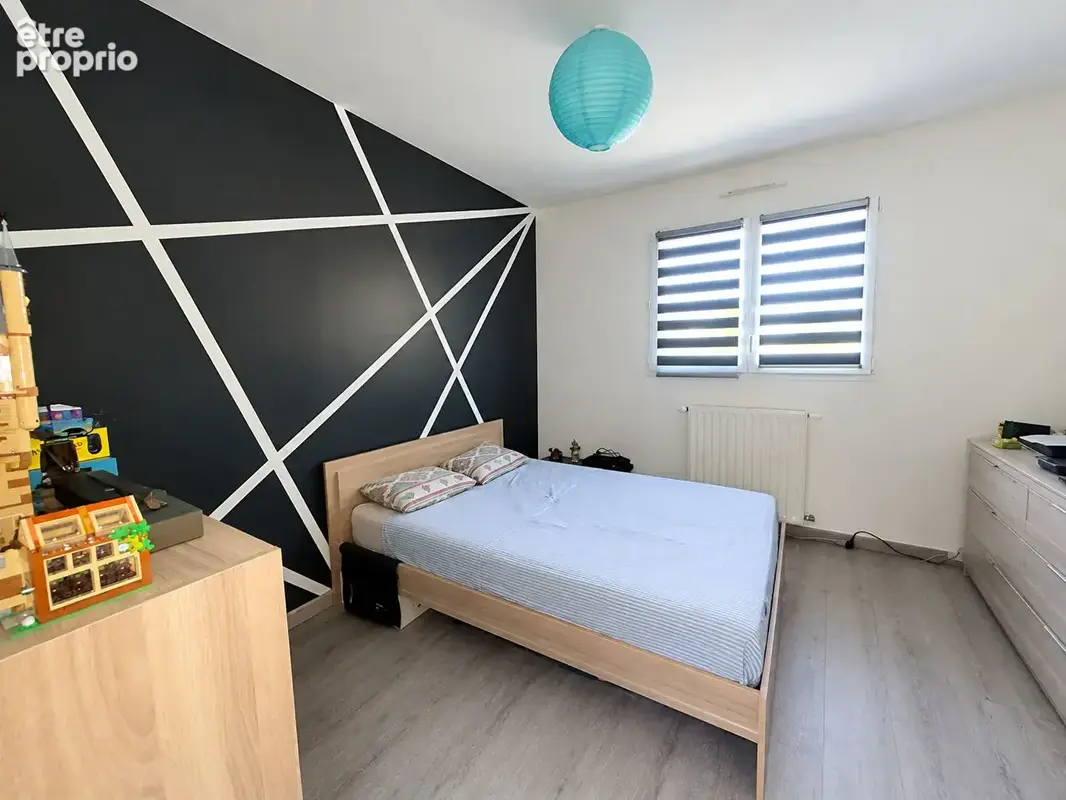 Maison contemporaine à vendre à Tierce 4 chambres, garage et Jardin clos - photo 9