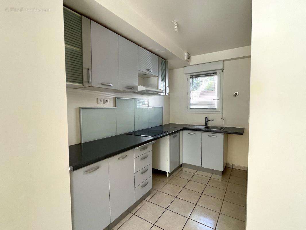 Maison à ONET-LE-CHATEAU