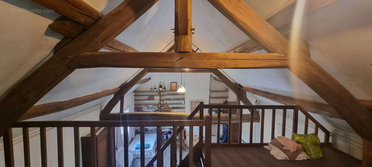 Maison à LES ORMES-SUR-VOULZIE