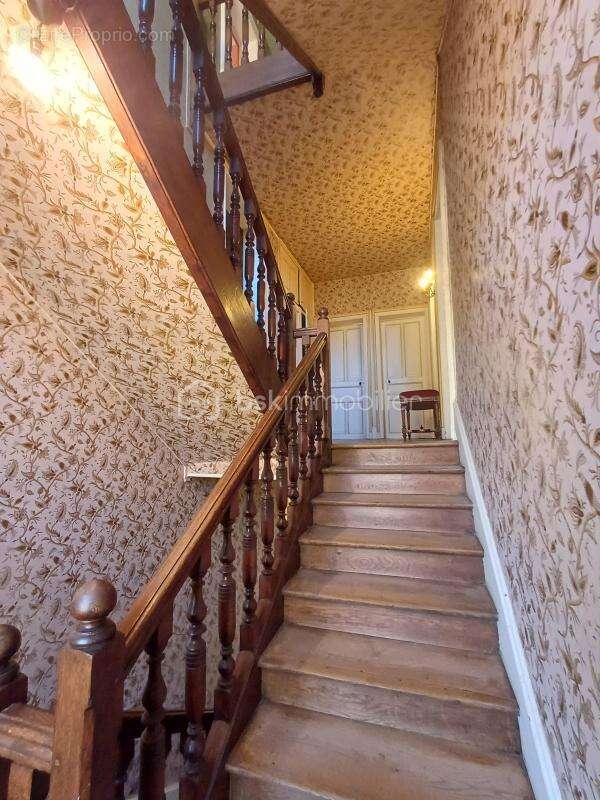 Maison à POURU-SAINT-REMY