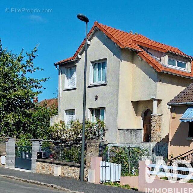 Photo 1 - Maison à MASSY