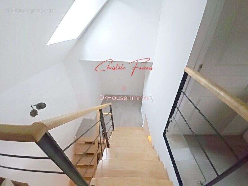 Maison à LOUVIGNE-DU-DESERT