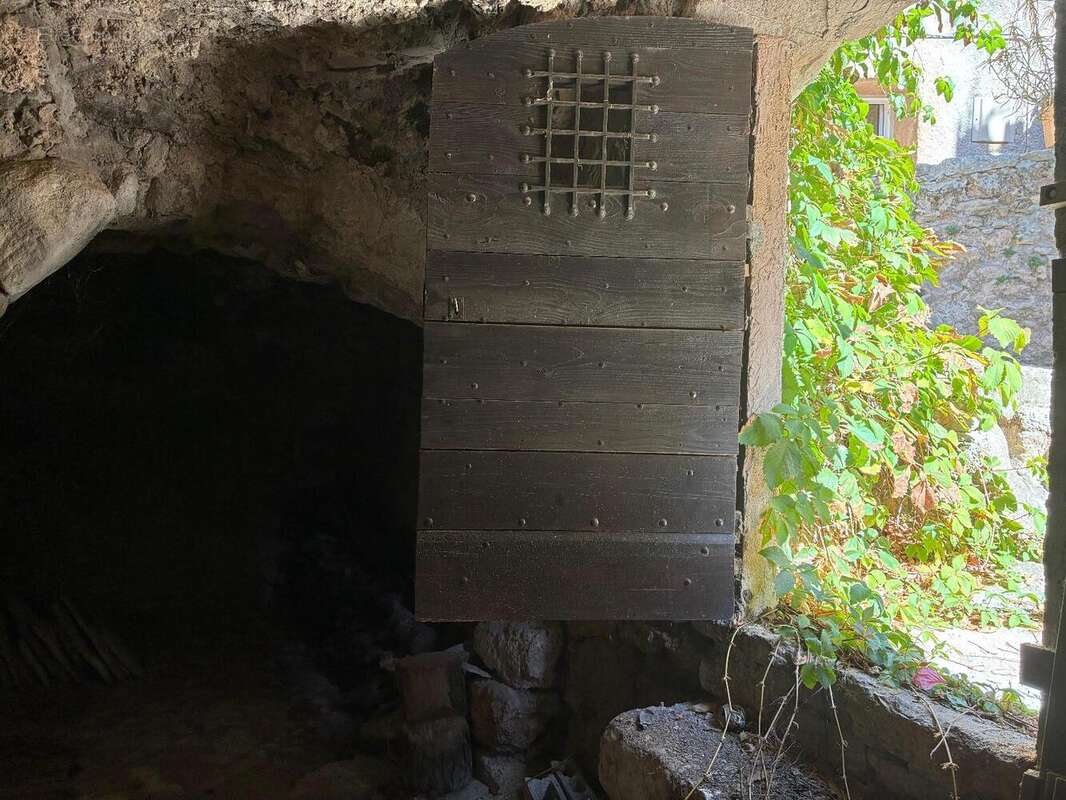   - Maison à LA MOTTE