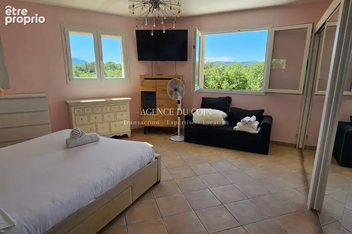 ? tourves – propriété de charme avec piscine et dépendance a - photo 9
