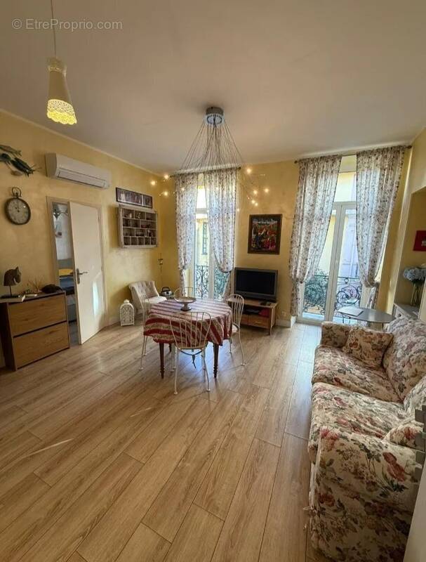 Appartement à MENTON