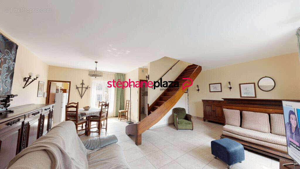 Maison à SARTROUVILLE