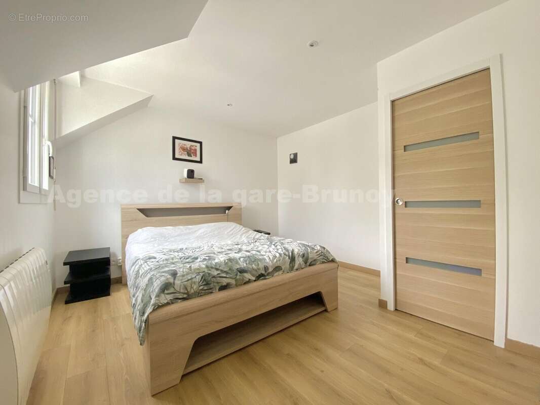 IMG_7536 - Appartement à BOUSSY-SAINT-ANTOINE