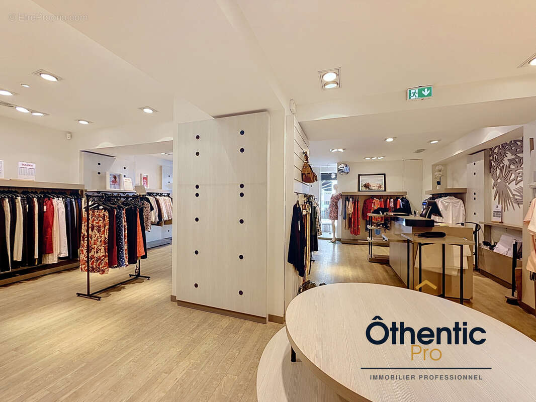 Murs commerciaux à vendre   105 m2   bourgoin-jallieu hypercentre - photo 10