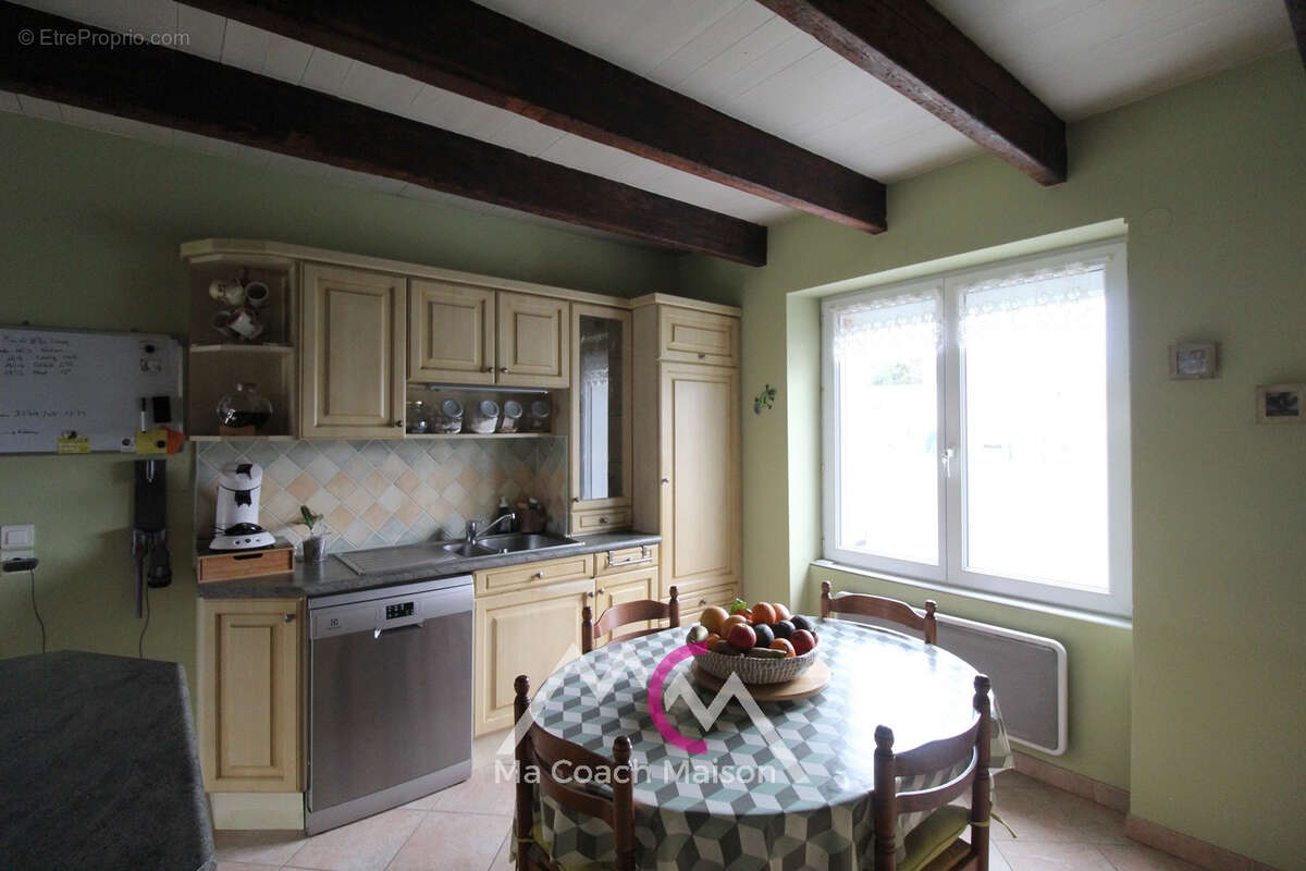 Maison à LA CHAPELLE-LAUNAY