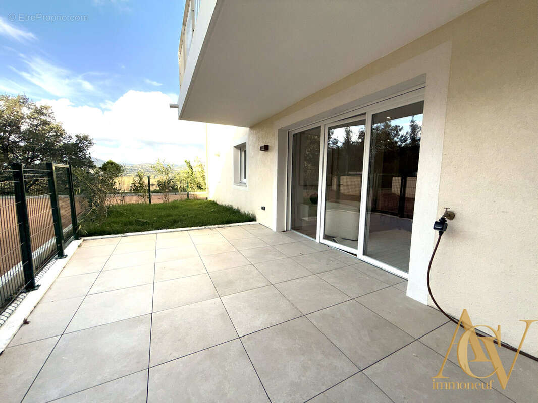 T3 Contemporain avec Jardin? Golfe de St-Tropez 2 - Appartement à COGOLIN