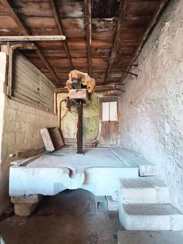 Maison à SERRIERES-DE-BRIORD