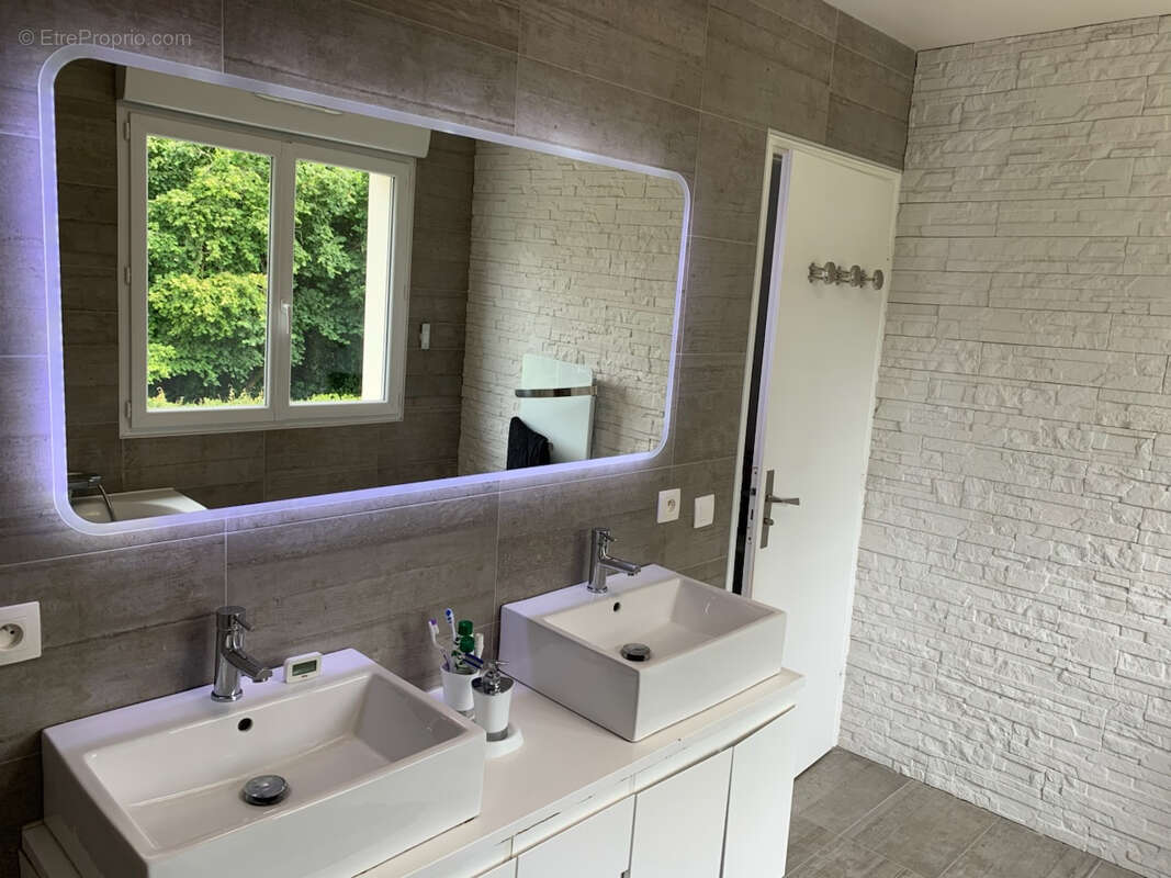 Maison à QUINCY-VOISINS