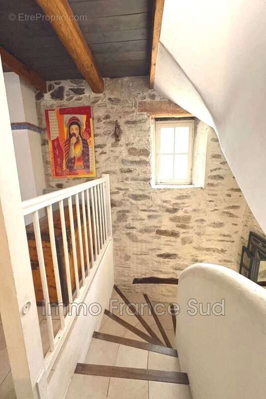 Maison 120 m² à La Garde-Freinet  - photo 8