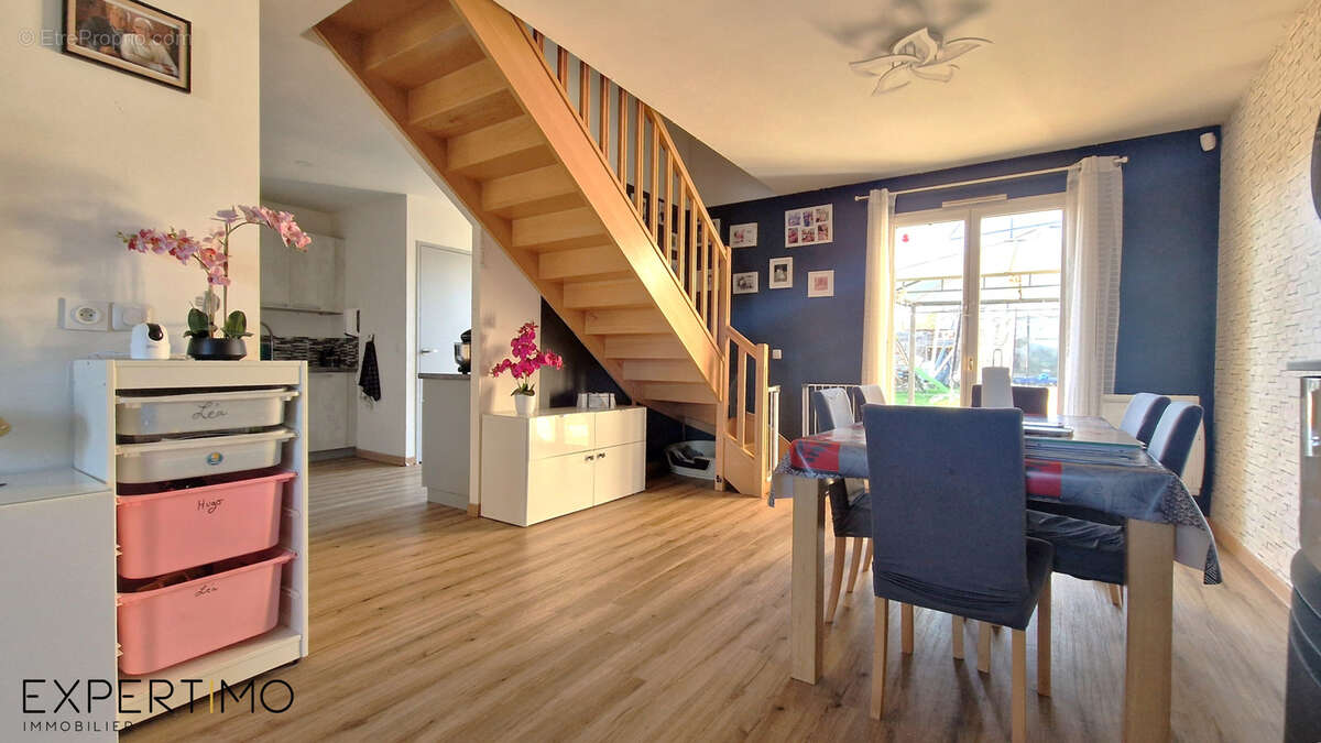 Maison à SAINT-GERMAIN-LES-ARPAJON