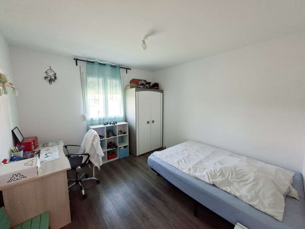 Maison à COURS-DE-PILE