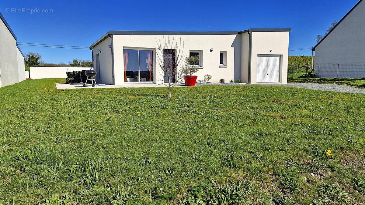 Maison à LA HARMOYE