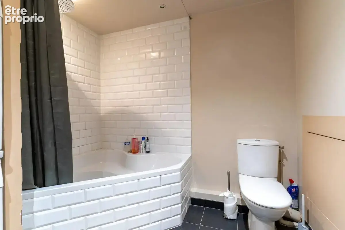 Appartement 2 pièces de 50 m² situé à Paris - photo 6