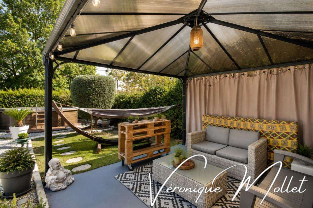 Sainte-eulalie – plain-pied, 3 chambres, bureau, piscine et double garage - photo 3