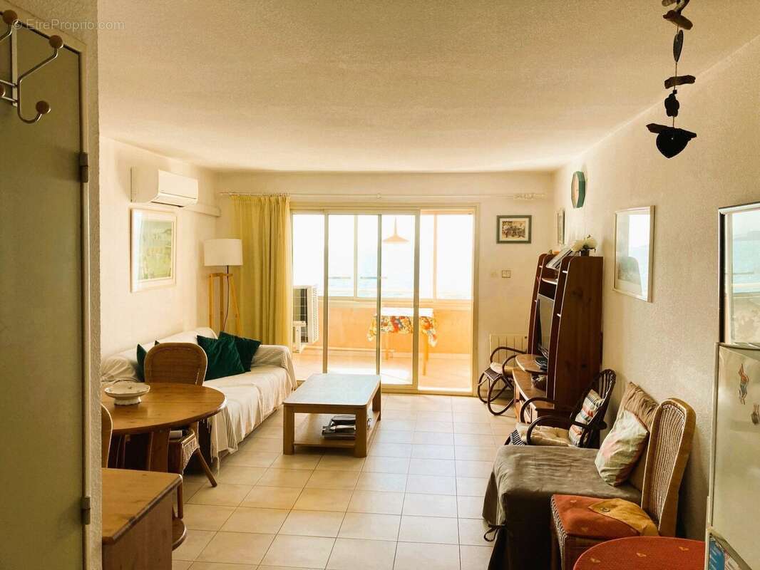 Appartement à SIX-FOURS-LES-PLAGES