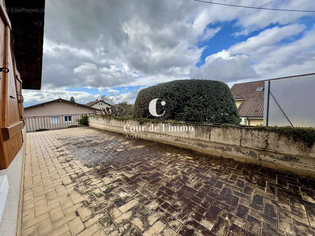 Maison à CRANVES-SALES