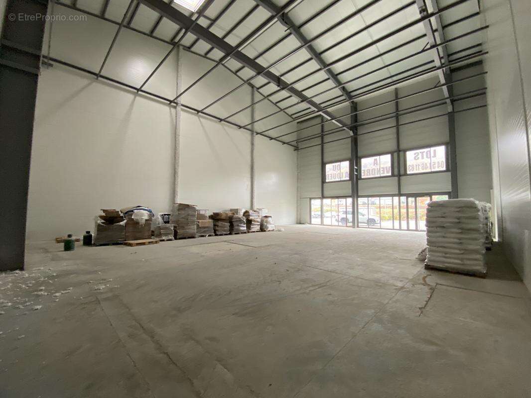 Commerce à GRESY-SUR-AIX