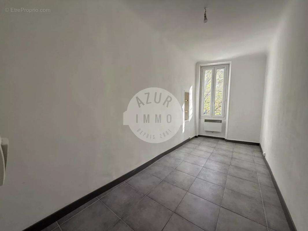 Appartement à ROQUEVAIRE