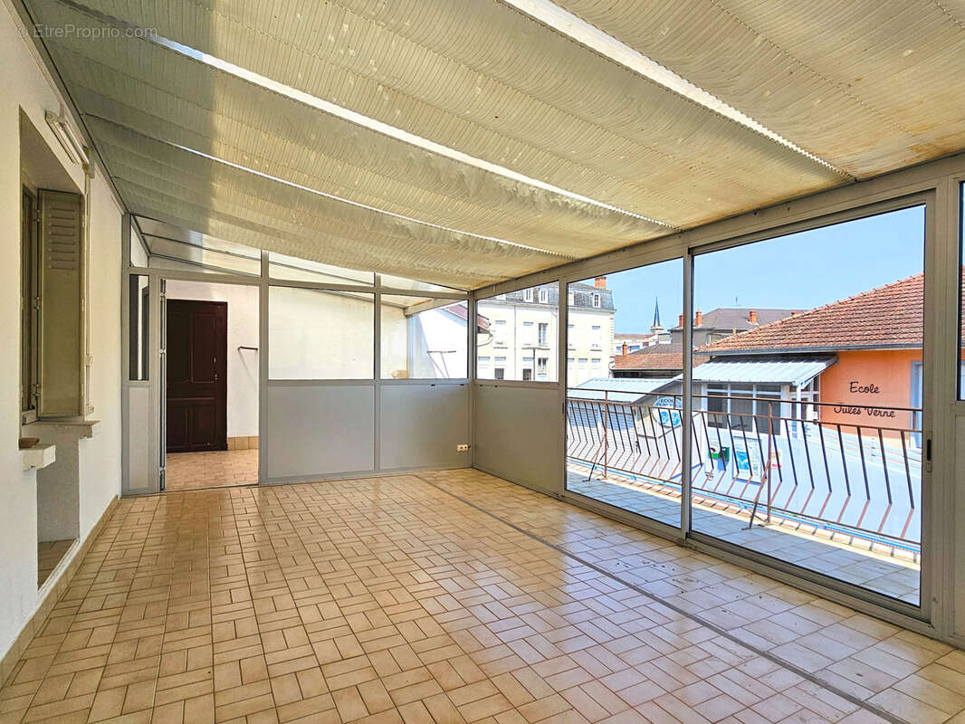 Maison à SAINT-LAURENT-SUR-SAONE