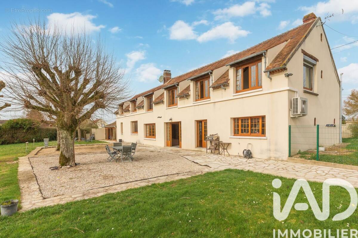 Photo 1 - Maison à VILLEBEON