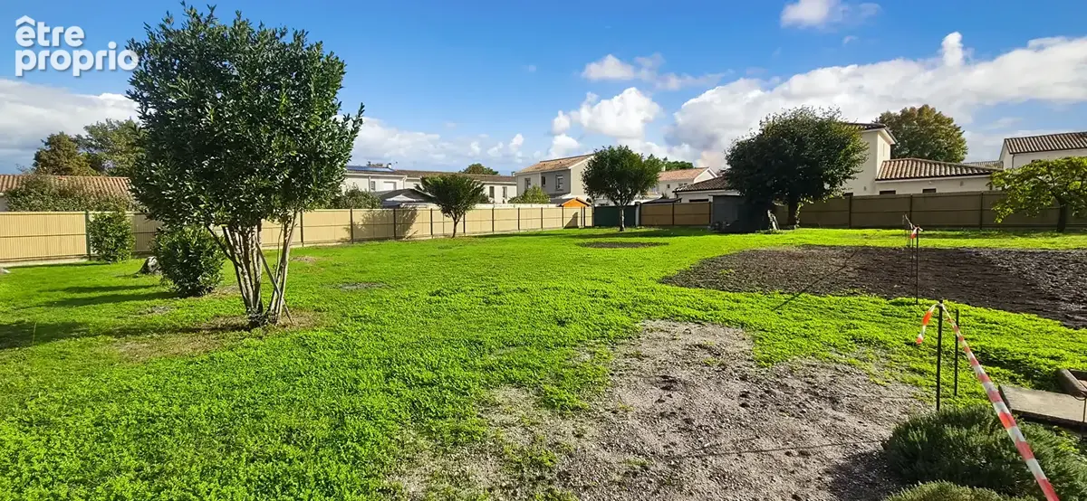 SAINT MEDARD EN JALLES - Terrain libre de constructeur 810m² avec chemin privé - CORBIAC - photo 1
