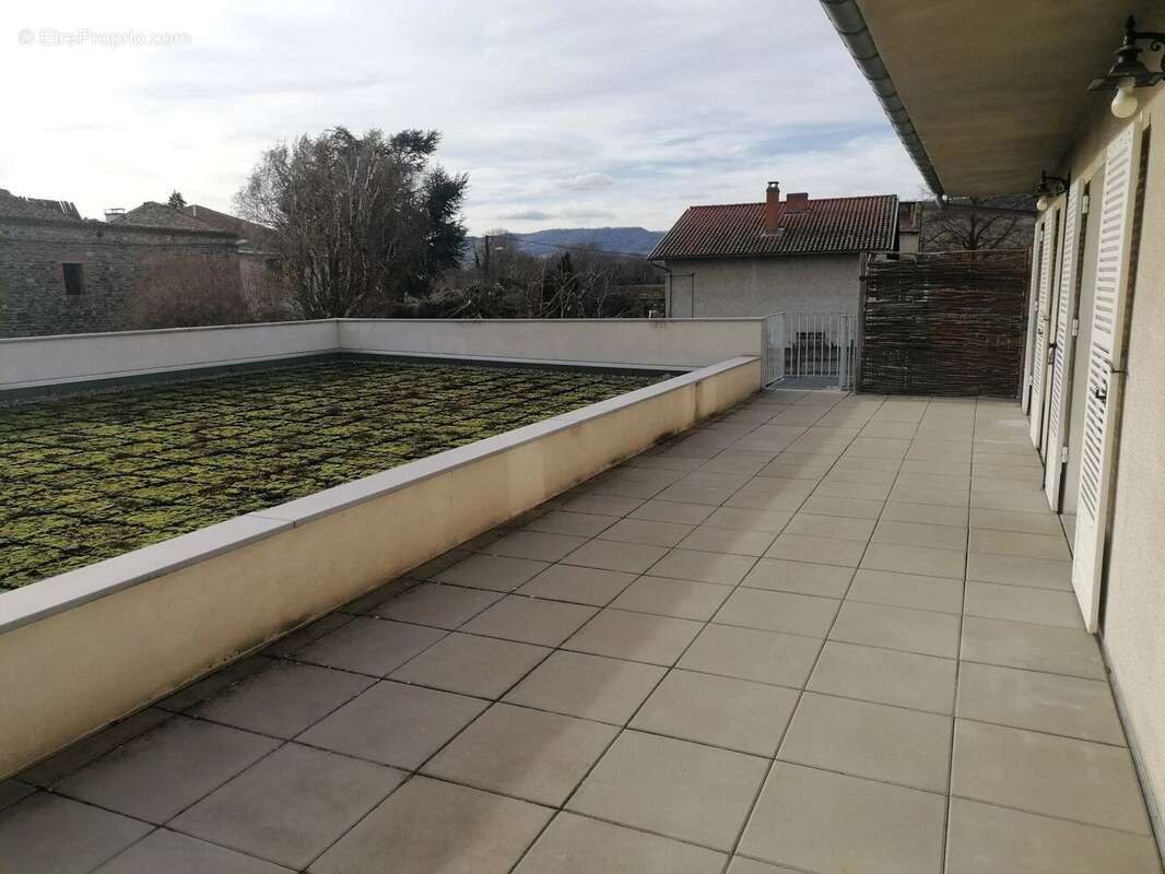 Maison à SAINT-GERMAIN-LEMBRON