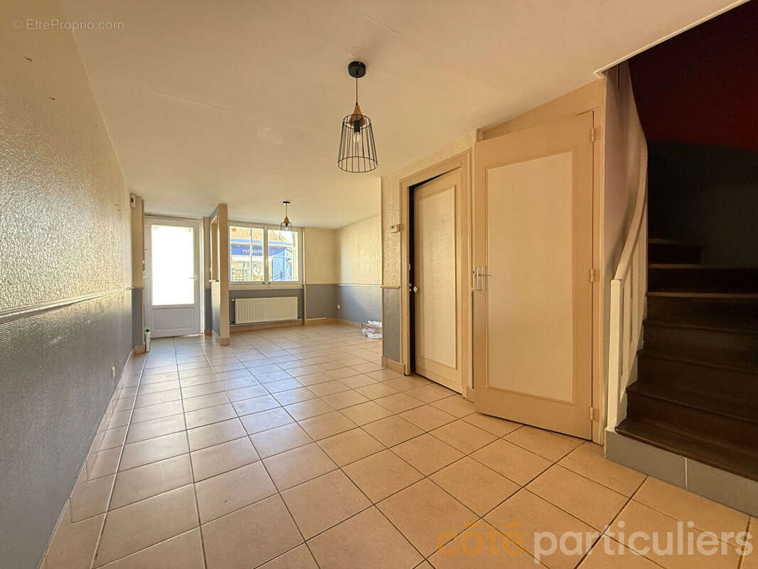 Maison à SAINT-AMAND-MONTROND