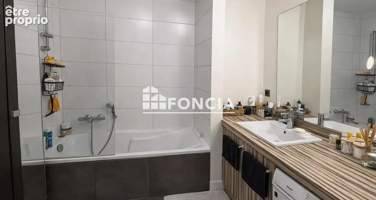 RUEIL-MALMAISON – Appartement  À VENDRE LOUÉ – 3 pièces de 62 m² avec balcon cave et parking - photo 11