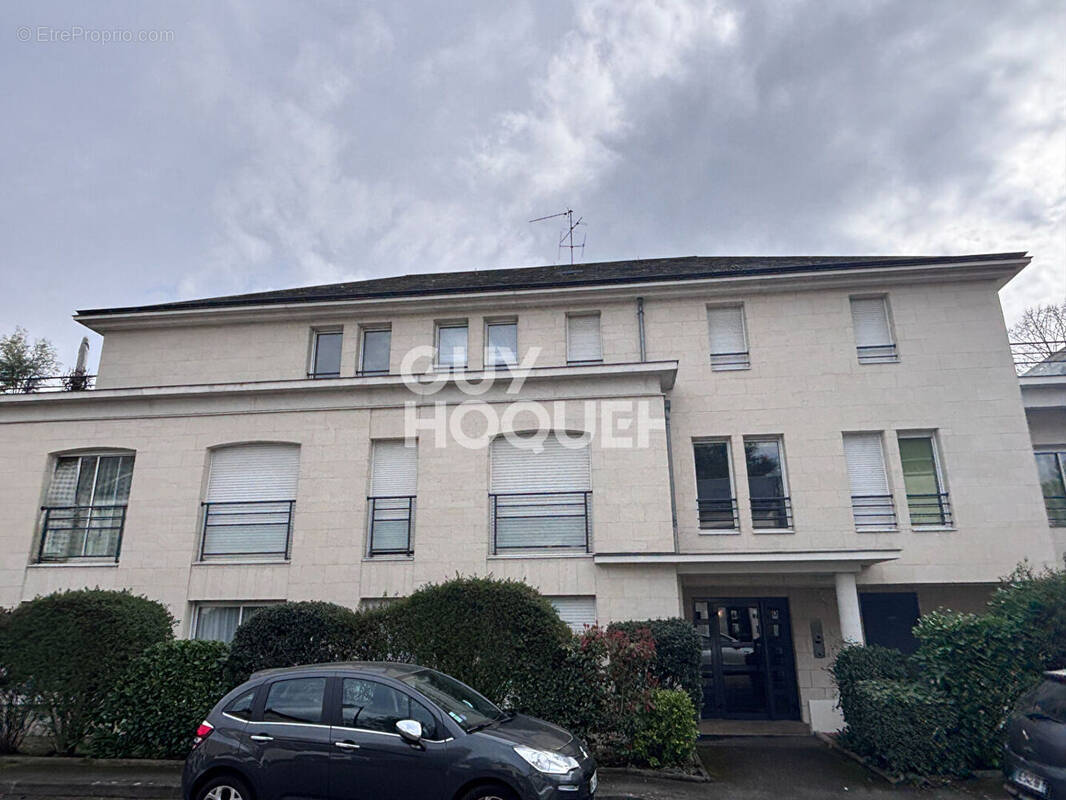 Appartement à SAINT-CYR-SUR-LOIRE