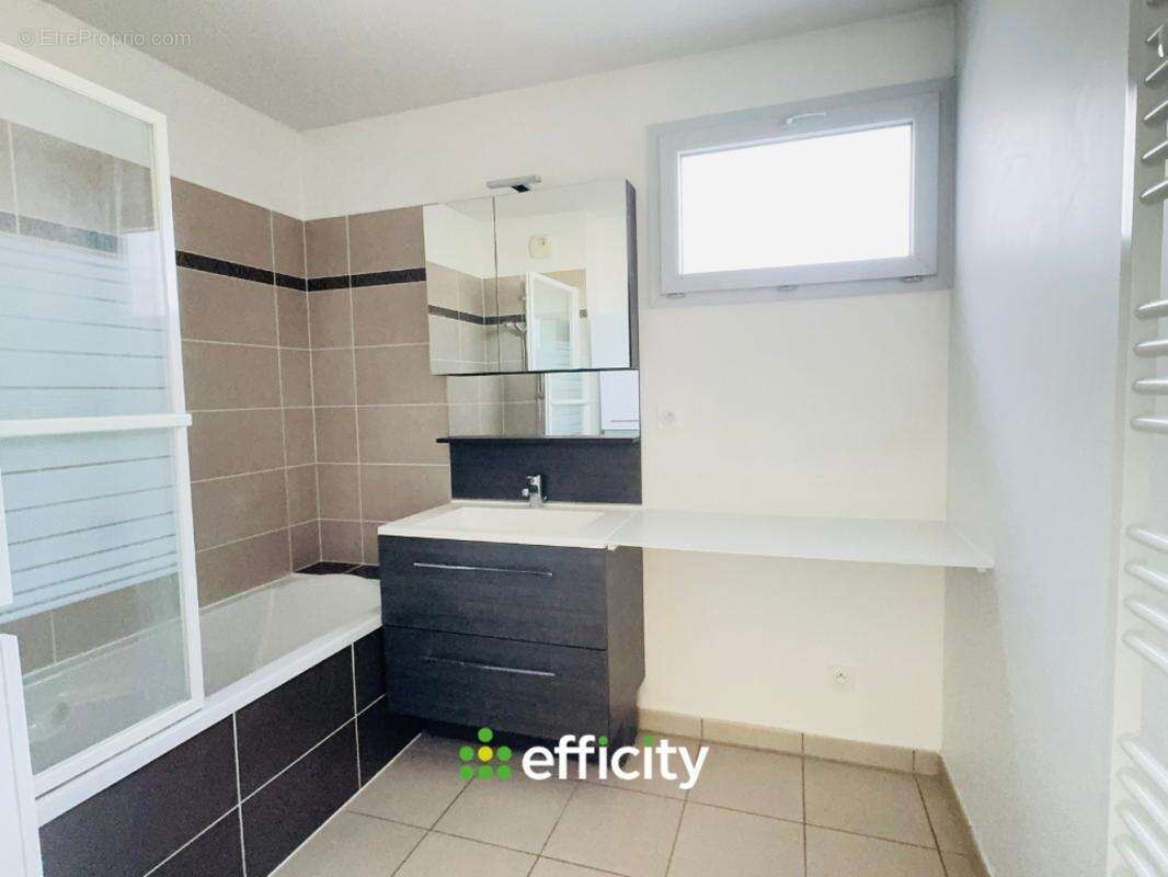 Appartement à VAULX-EN-VELIN