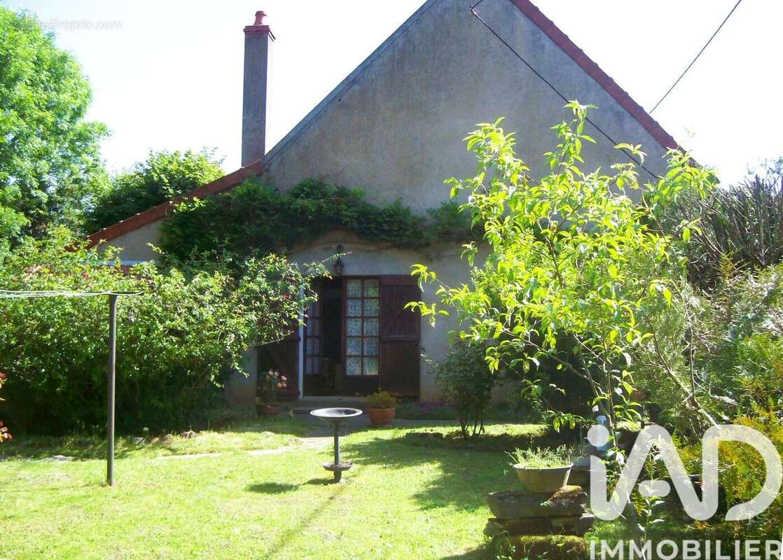 Maison 117 m² à Varennes-Les-Narcy  - photo 2