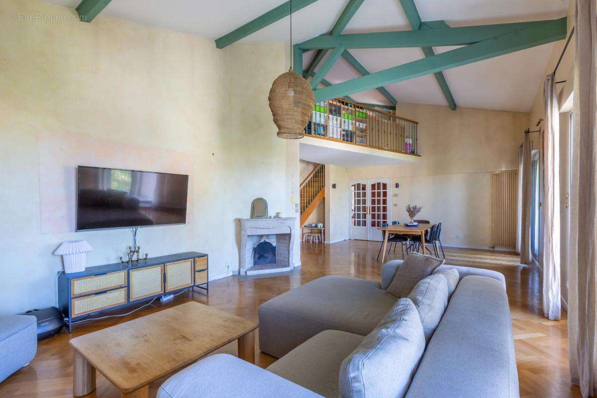 Appartement à TASSIN-LA-DEMI-LUNE