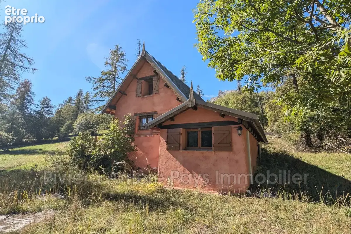 Photo Maison à Saint-Martin-D'entraunes au prix de 148 000€