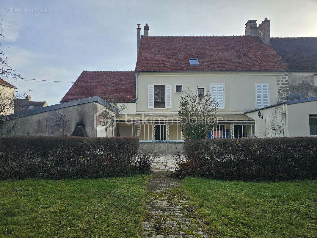 Maison à COULOMMIERS