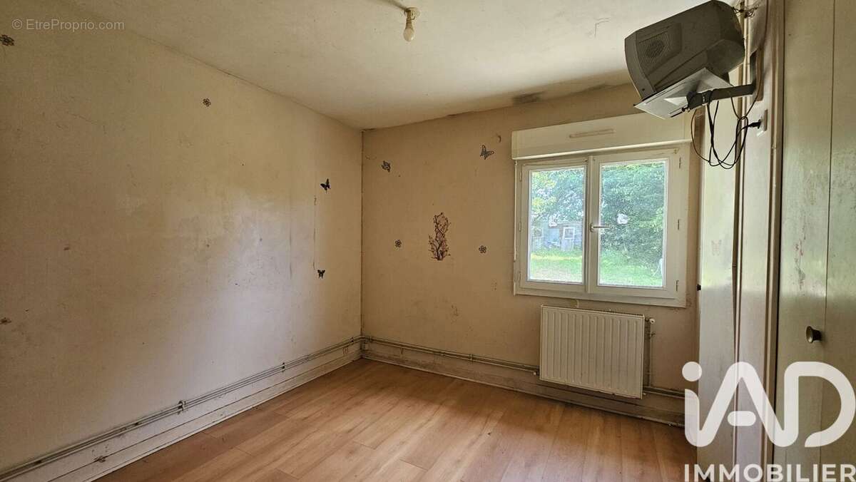 Photo 4 - Maison à LES ADJOTS