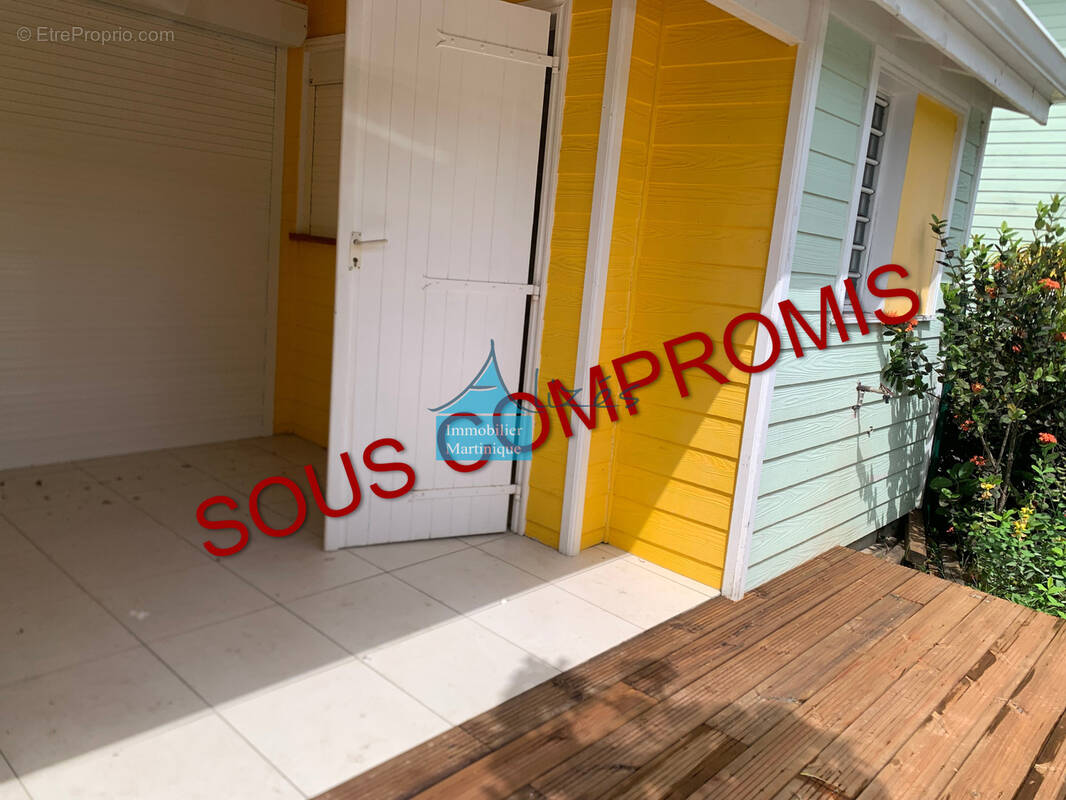 Maison à LES TROIS-ILETS