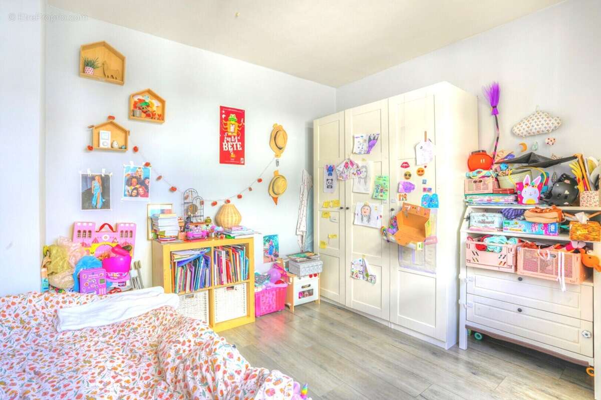 Appartement à PARIS-20E