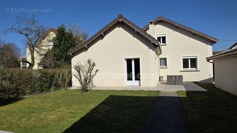 Maison à CLAYE-SOUILLY