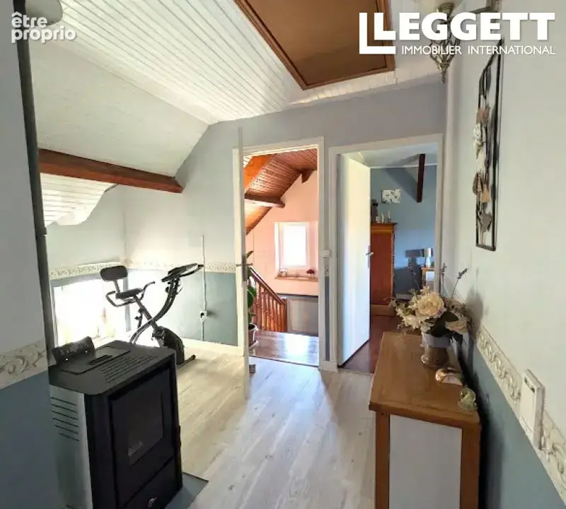 Maison familiale avec 3 chambres, atelier, dépendances et accès à la rivière situé dans hameau tranquille - photo 9