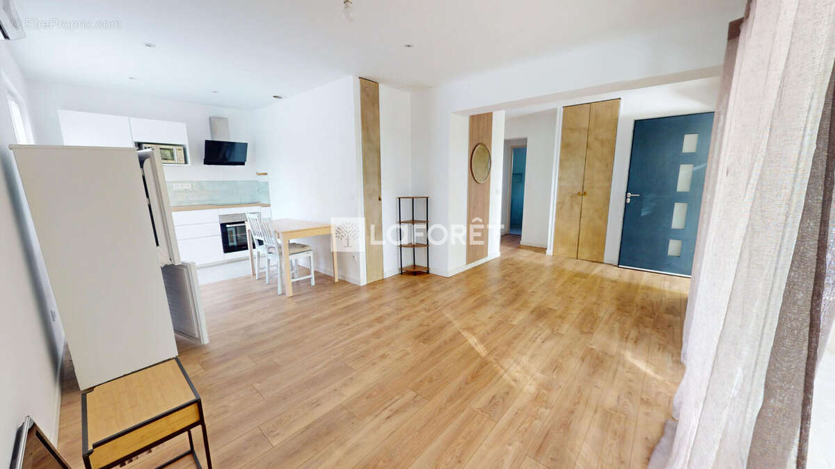 Maison à LA FARE-LES-OLIVIERS