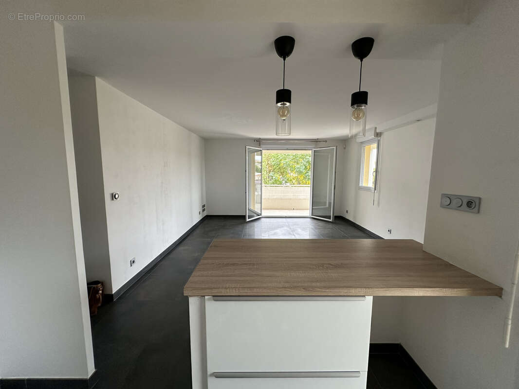 Appartement à LATTES