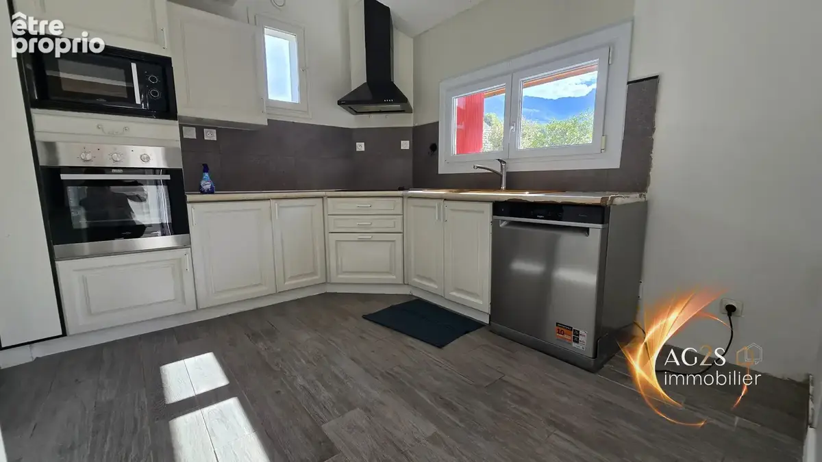 Charmante petite maison en plein coeur de La Rochette - photo 12