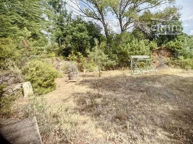 Maison à SAINT-PANTALEON-LES-VIGNES