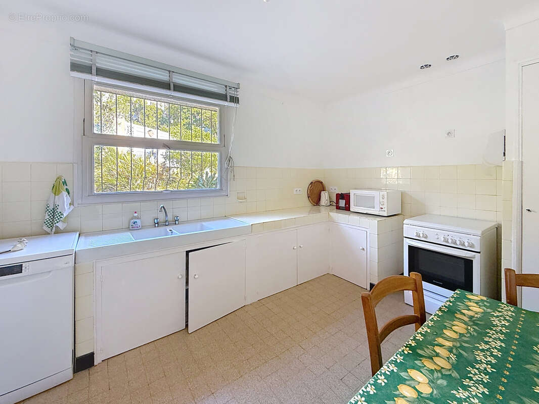 Maison à LES ISSAMBRES