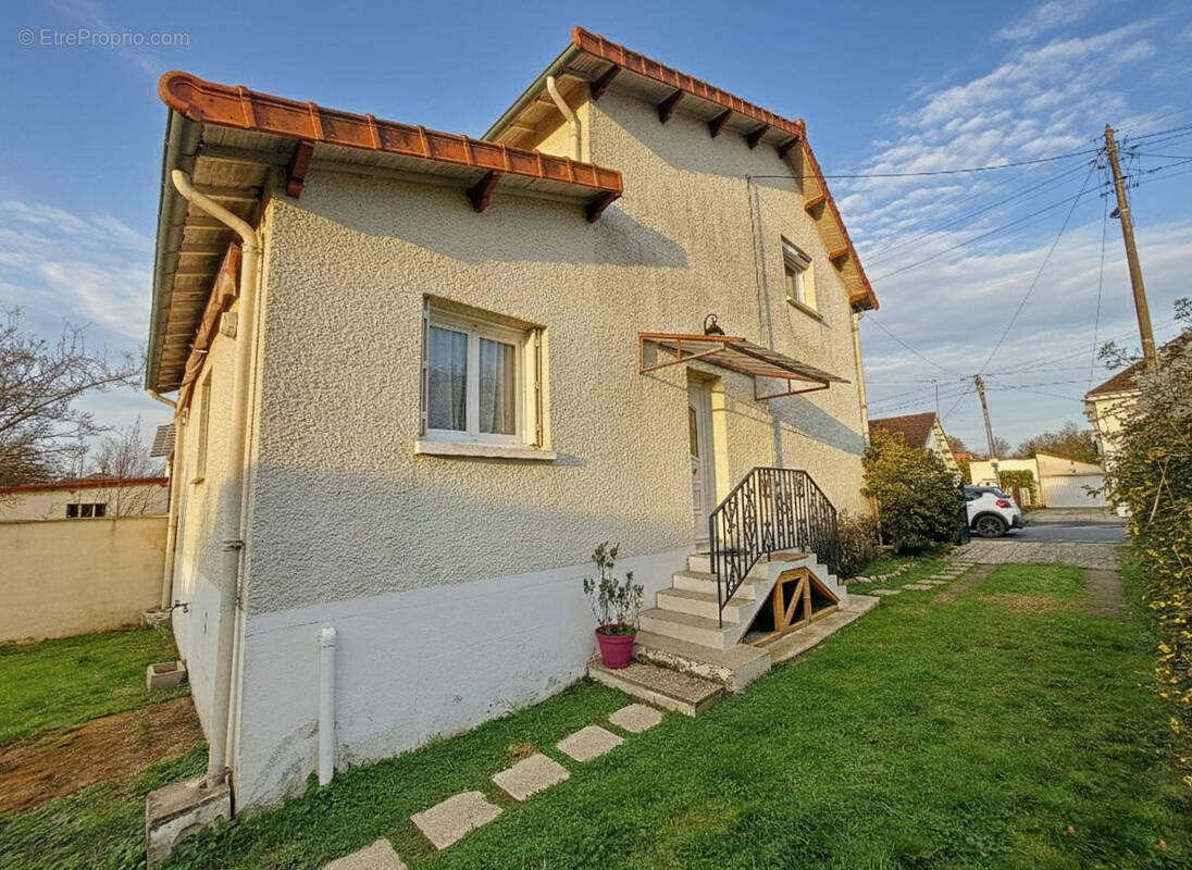 Maison à CHATELLERAULT